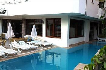 Lara Palace Hotel Antalya Exterior photo